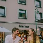 فندق Stadthotel Brunner 4*