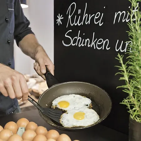 Stadthotel Brunner 3*